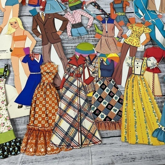 Vintage Toy 60 pc Malibu PJ Barbie Ken Magic Paper Dolls Clothes Surfer 1972 - Picture 13 of 16